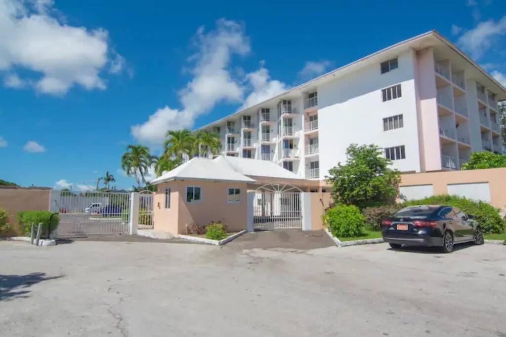 Harbour Cozy 2 Bedroom Apartment *